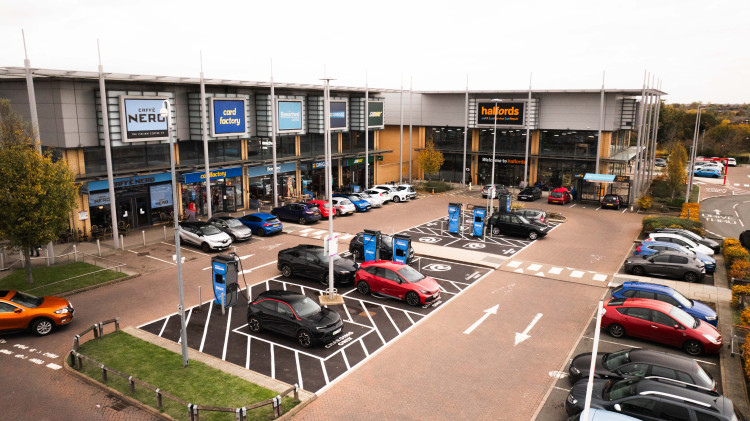 Leamington shopping park launches one of Midlands' largest EV hubs (image supplied)