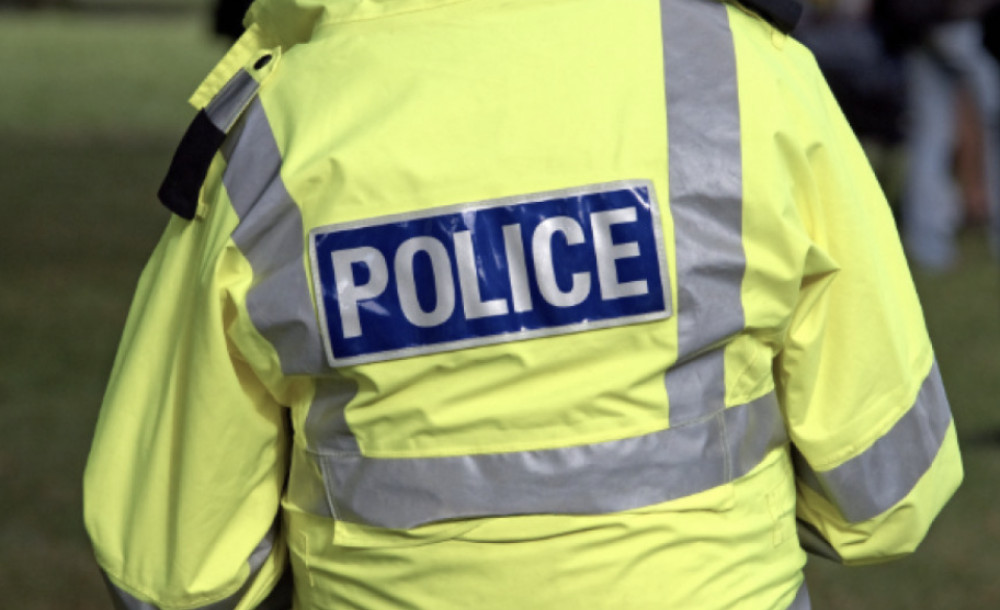 A significant police operation in Woodloes, Warwick led to three arrests after reports of burglaries (image via pixbay) 