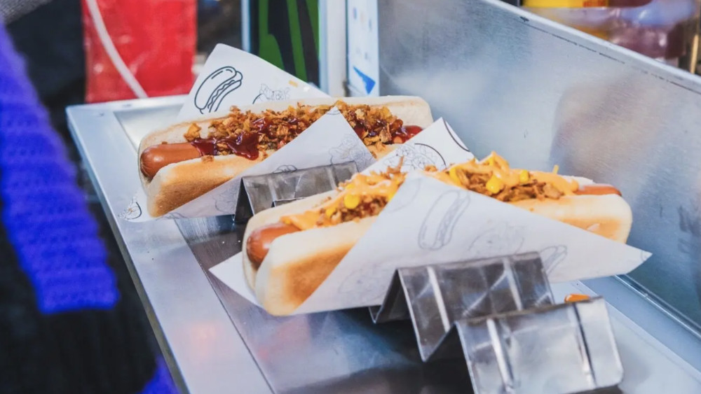 The Arts, Eats and Treats festival returns to Victoria Park in Leamington this June (image via CJ's Events) 