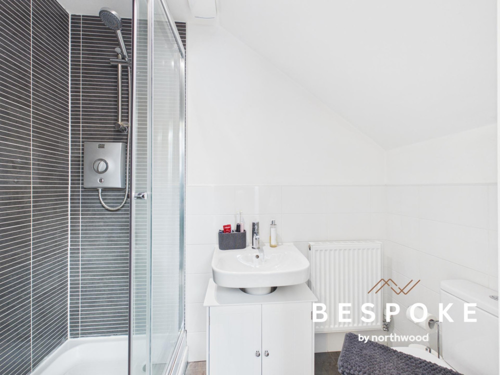 En suite  (Credit: Bespoke by Northwood)