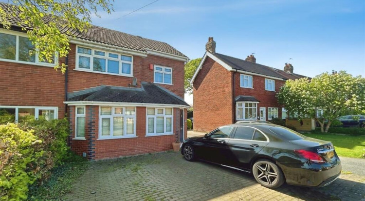 7 Giantswood Lane in Congleton (Credit: Stephenson Browne)