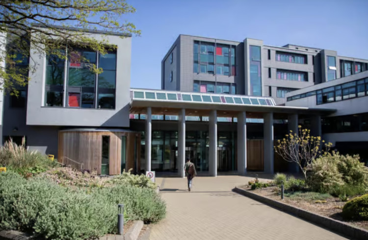 Warwickshire colleges are to receive £1.7m from Labour as part of a £307M investment to upgrade facilities (image via Warwickshire College Group)