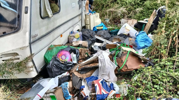 Glastonbury-area residents face a bill of more than £5,600 after Somerset Council removed abandoned caravans from Watchwell Drove.
