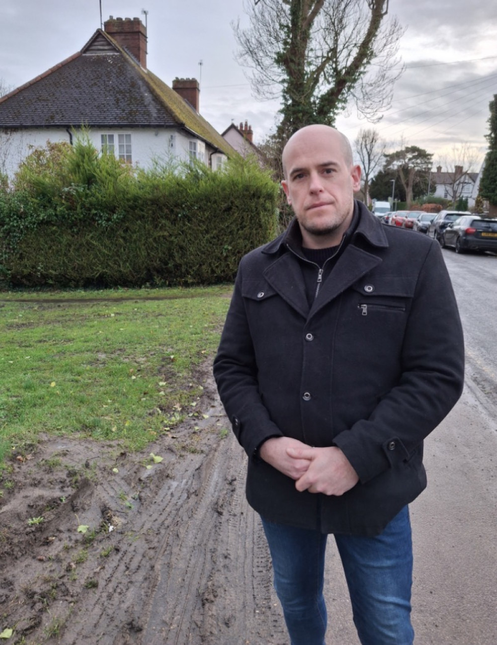 Cllr Sean Prendergast (LD), who brought the motion, said parking on verges brings “real consequences”.