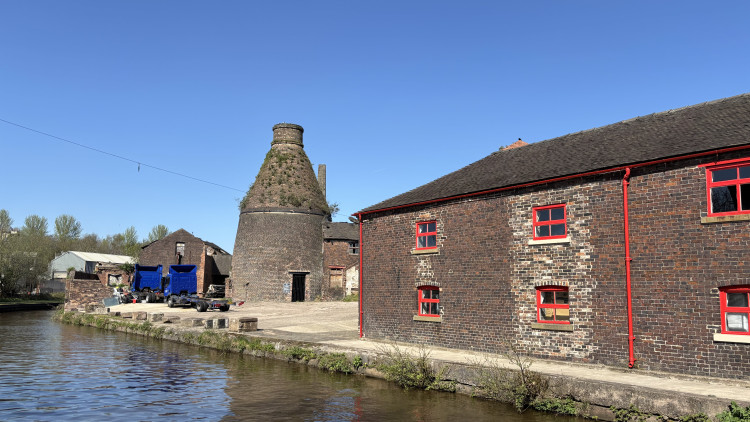 The Teapot Works, which dates back to the early 19th century, closed more than 20 years ago (image via Nub News)