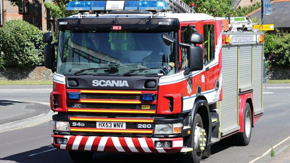 Crews remain at the scene (image via pxfuel)