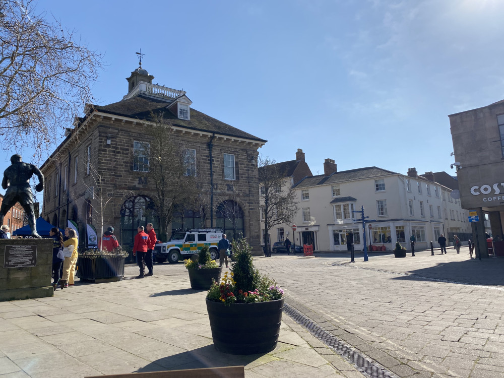 Warwick will celebrate its first anniversary with friendship town Hérouville Saint-Clair this Saturday, 9 May (image via Nub News)