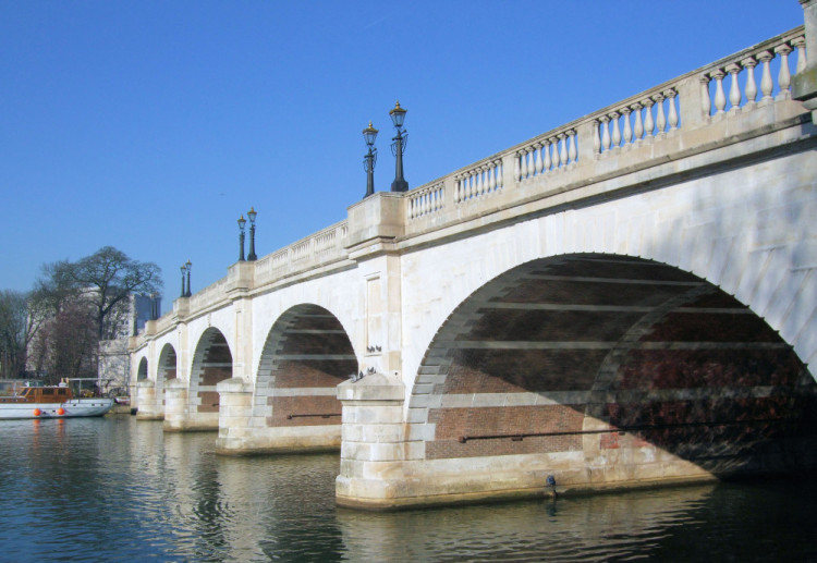 Work on improvements to the pedestrian underpass at Kingston Bridge starts this week (Credit: Wikkimedia Commons)