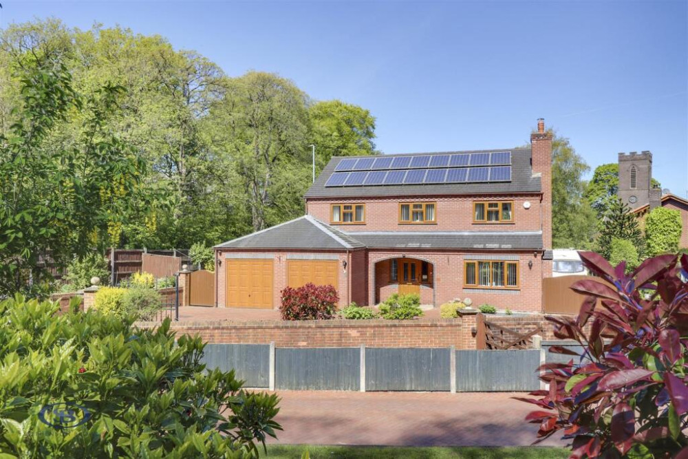 This stunning home was built by the owners approximately 20 years ago as a self-build. (Photo: Stephenson Browne)