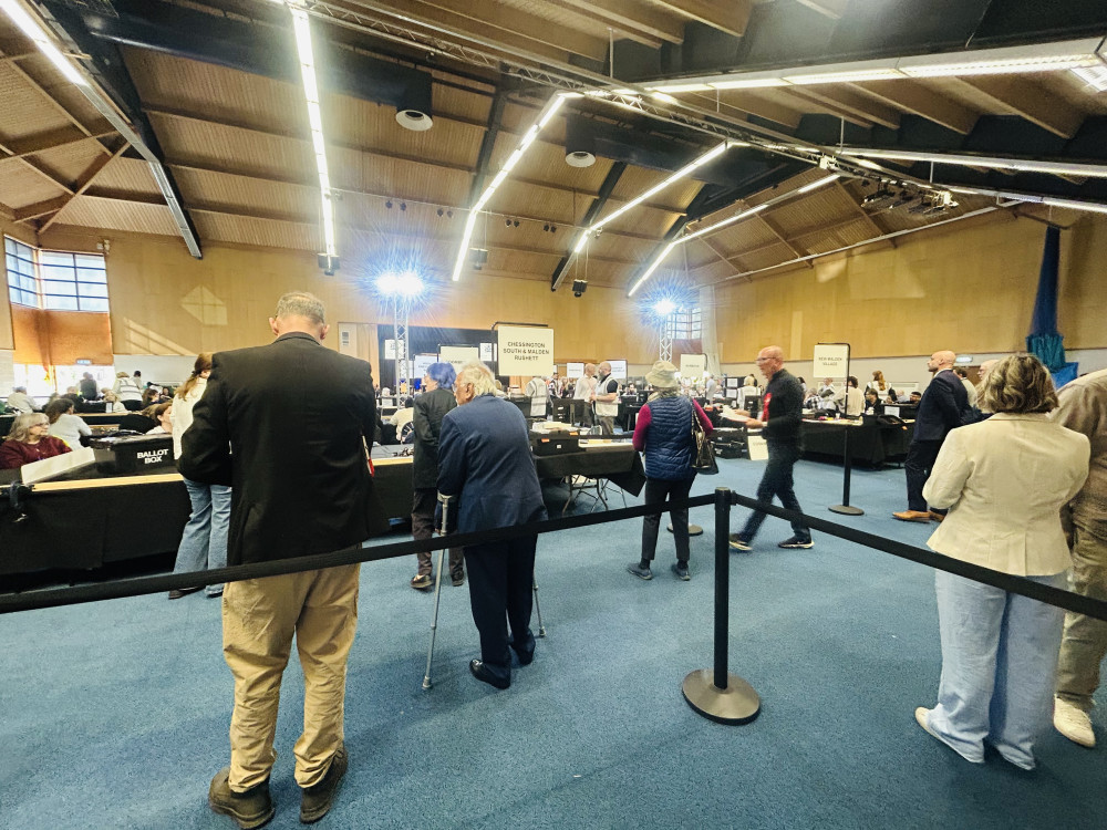We are reporting live from the King's Centre in Chessington today! (Credit: Nub News)