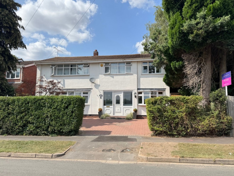 This week we have looked at a four-bedroom detached home on Highland Road which is currently on the market for £720,000