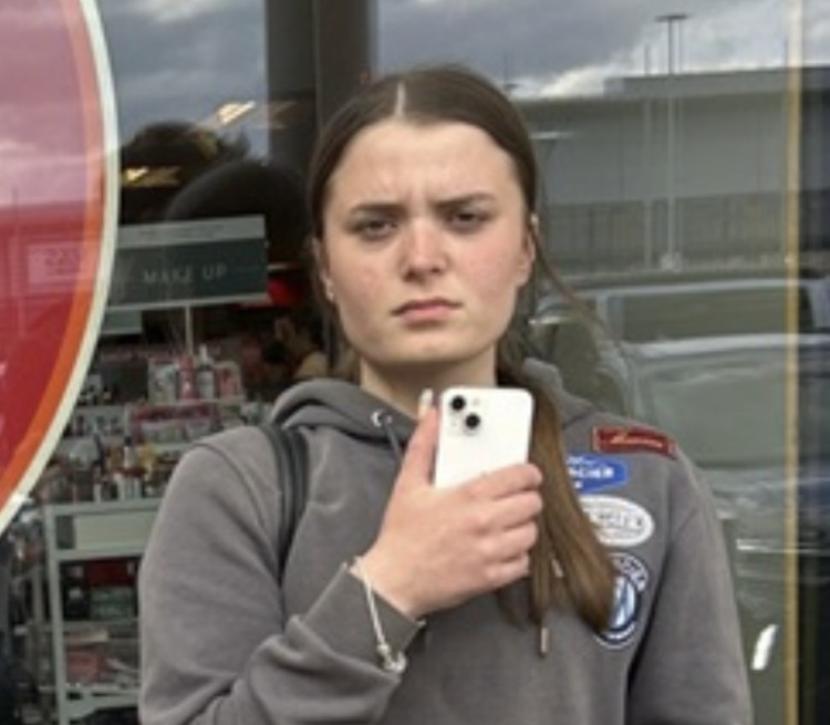 A 14-year-old girl named Daisy, linked to Warwick and Leamington has been reported missing (image via Leamington Police)