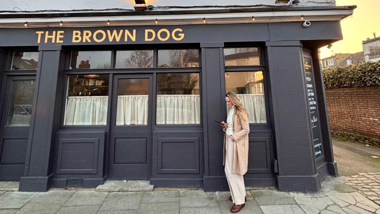 The Brown Dog attracts the finest crowd even model Brooke Walters from Richmond (credit: @no_context_richmond/ Instagram).