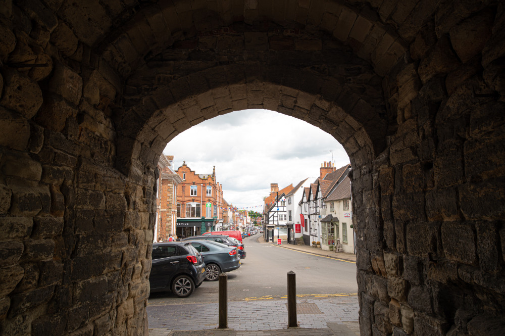 Sign up to our free weekly newsletter for Warwick! (image by Ellen Manning)