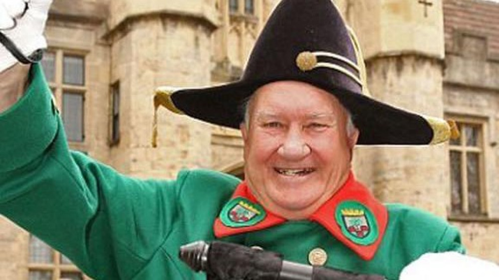 Wells town crier Len Sweales to retire after 25 years of service. 