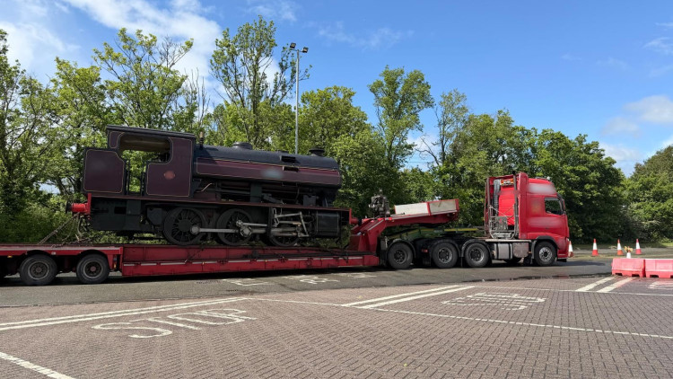 Can you spot the unexpected cargo? (image via Staffordshire Road Crime Team)
