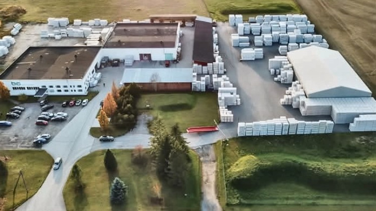 The family-run Rowlinson Group, based in Wardle, Nantwich, is celebrating its 100th anniversary, by giving away over £20,000 worth of garden products (Photo: Rowlinson Group).