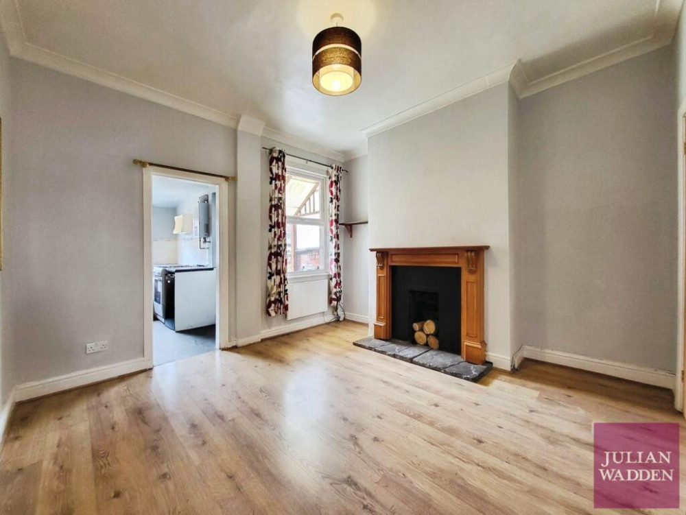Our friends and sponsors at Julian Wadden present their letting of the week - this cosy Shaw Heath terrace with two bedrooms (Image - Julian Wadden)