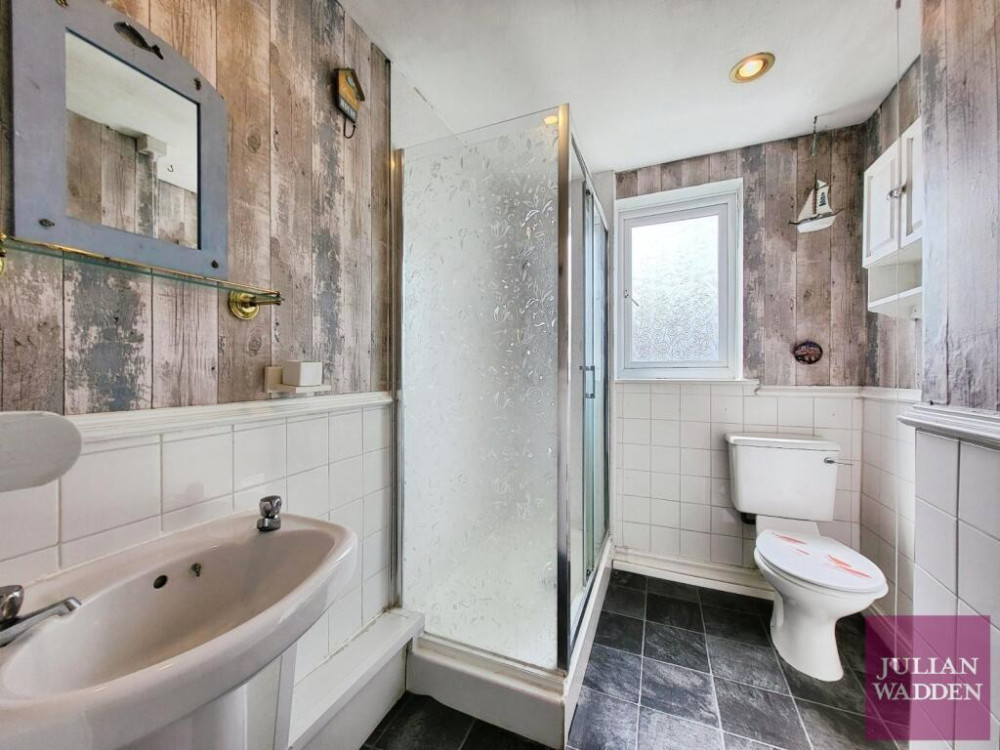 Our friends and sponsors at Julian Wadden present their letting of the week - this cosy Shaw Heath terrace with two bedrooms (Image - Julian Wadden)