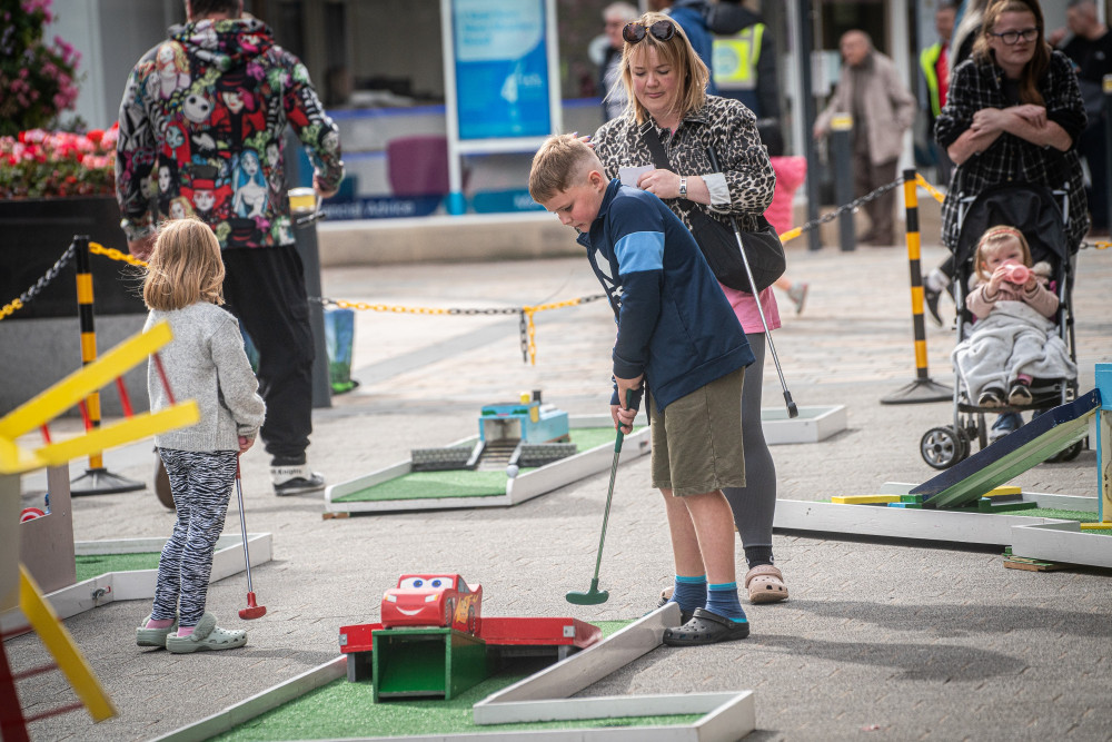 Krazy Races: Free Shuttle Bus & Krazy Golf