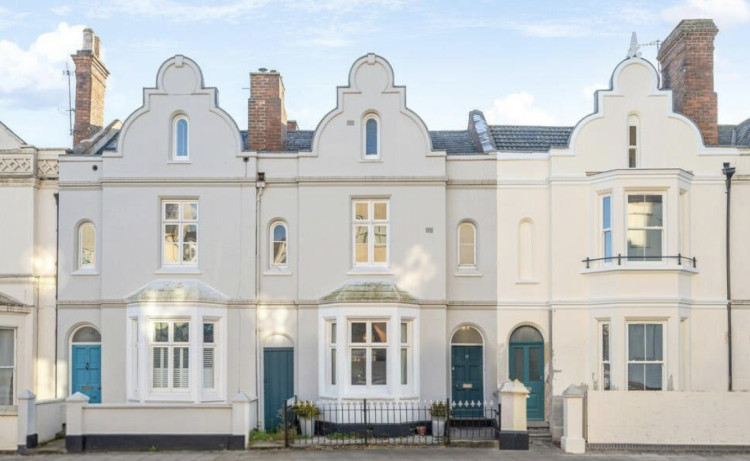 This week we have looked at a four-bedroom home on Clarendon Avenue in Leamington, currently available for £700,000