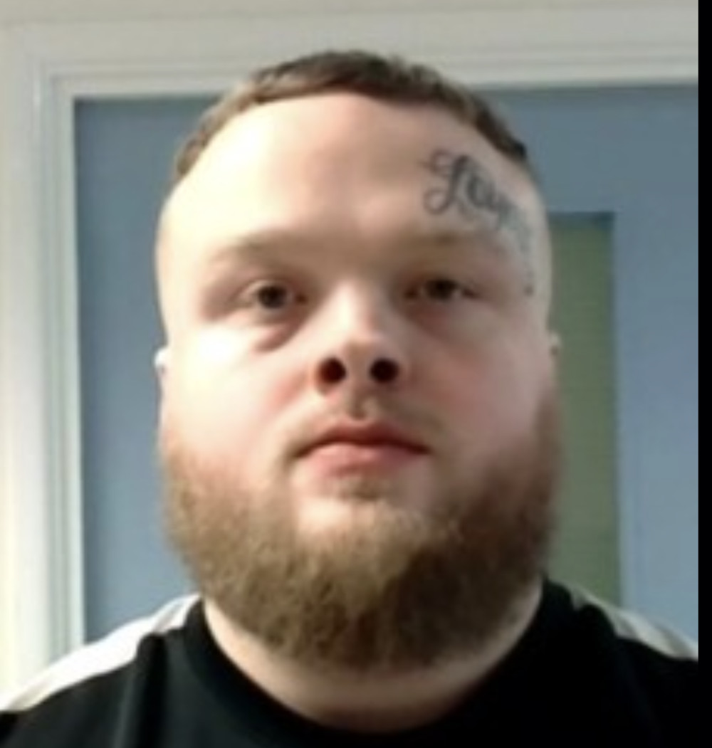 Police seek Mitchell Chantler, aged 25 who escaped HMP Sudbury Prison and has links to Leamington (image via Derbyshire Police) 