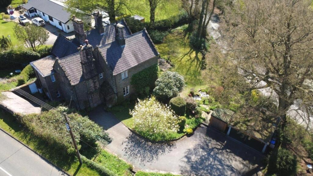 Drone shot of the Old Vicarage (Credit: Stephenson Browne)