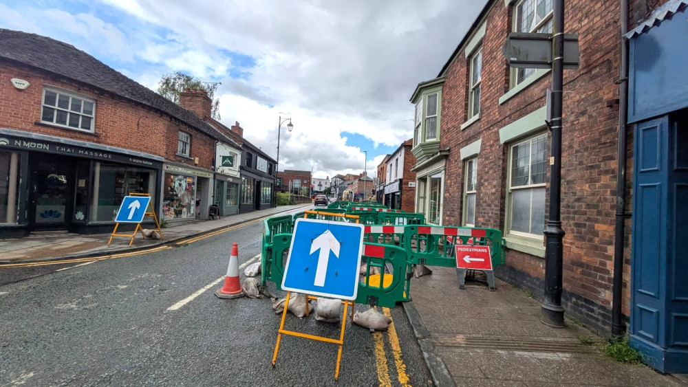Welsh Row is closed one-way, between Saint Annes Lane and Waterlode/High Street junction, until Saturday 23 May (Photo: Nub News). 