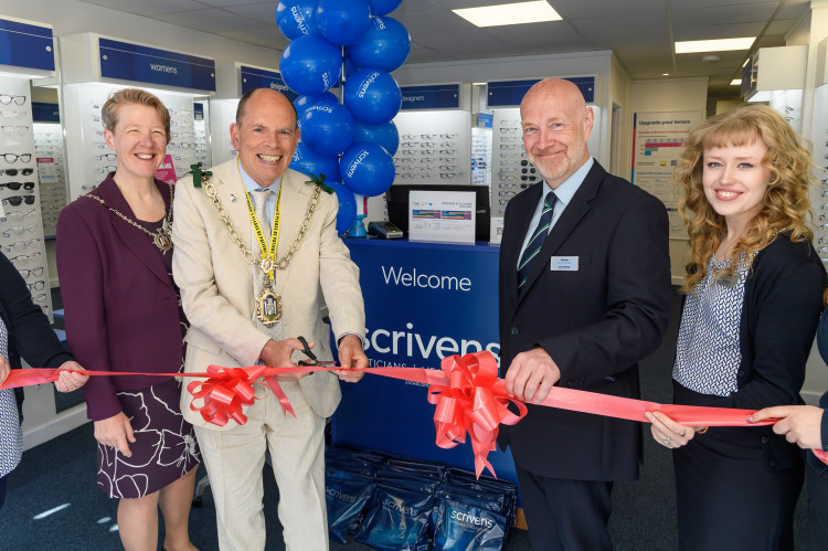 Mel Lane (Mayoress), Andy Canning (Mayor), Darren Whiting (Branch Manager) and Daisy Greenwood