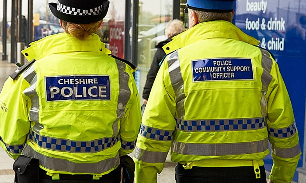 Police are appealing for witnesses to an assault in Macclesfield town centre which took place on Monday 20 April (Image - Cheshire Police)