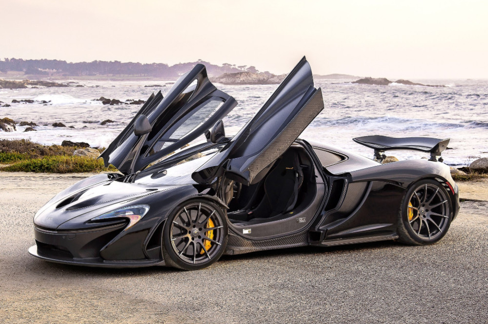 Kingston-based David Kyte's limited-edition McLaren P1 burst into flames near Heathrow Airport in October 2017 (Credit: Wikkimedia Commons)
