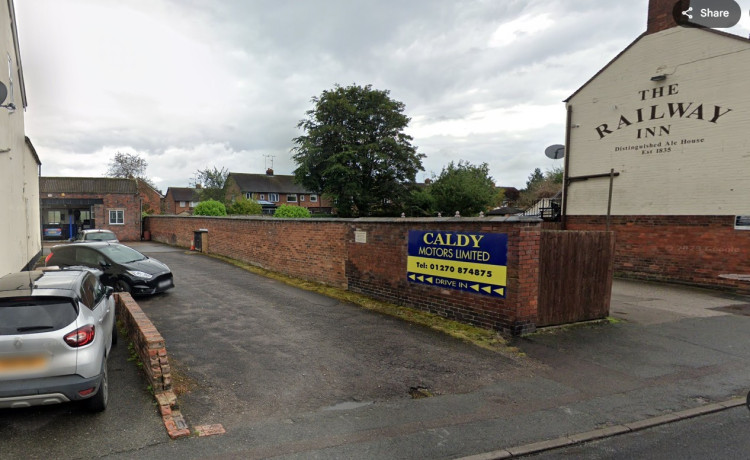 A plan to bulldoze a mechanics' garage and replace it with three homes has been withdrawn. (Photo: Google)