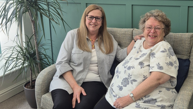 Belong Admiral Nurse, Bridget Lawler (left) with customer, Catherine (right) (image via Belong) 