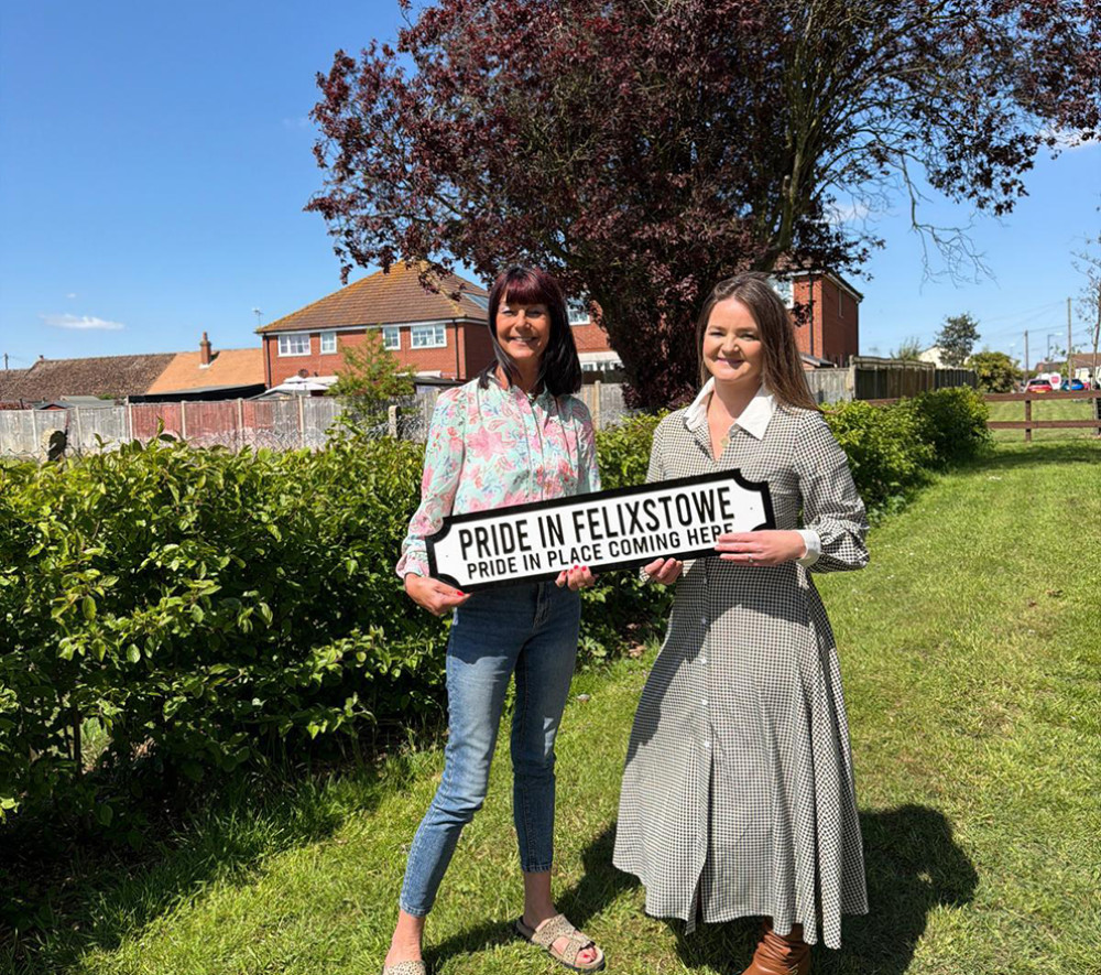 Shez Hopkins (left) with Jenny Riddell-Carpenter.