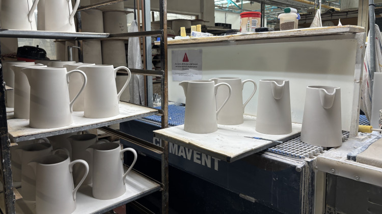 Inside the Portmeirion factory in Stoke (image via Nub News)