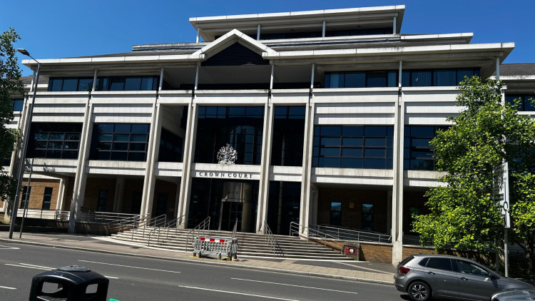 A man is set to appear in Kingston Crown Court following the death of bus driver Sergei Krajev after an incident on Battersea Bridge (credit: Nub News).