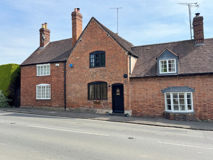 This week we have looked at a two-bedroom home on Coventry Road, Stoneleigh, currently available for £495,000