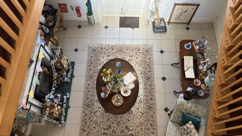 The house is over 200 years old (image via Livia Gregor)