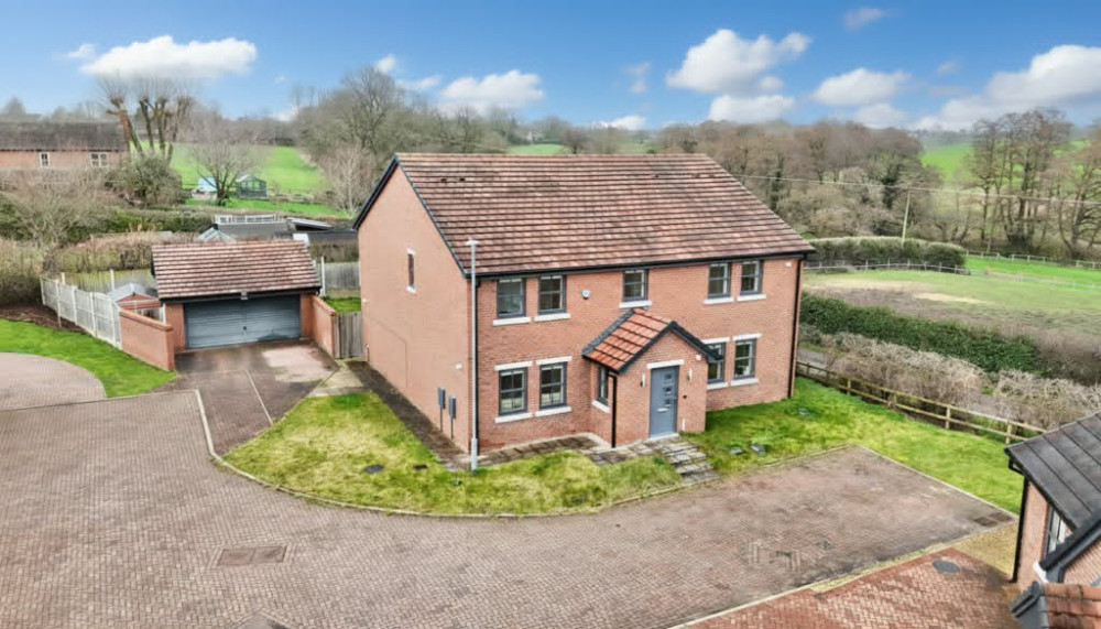 The five-bedroom detached home on Village View Close, Audlem (Photo: James Du Pavey).