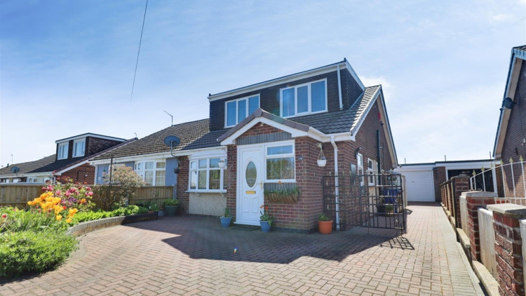 This week we are showcasing a three-bedroom house for sale in Talk (images via Stephenson Browne)