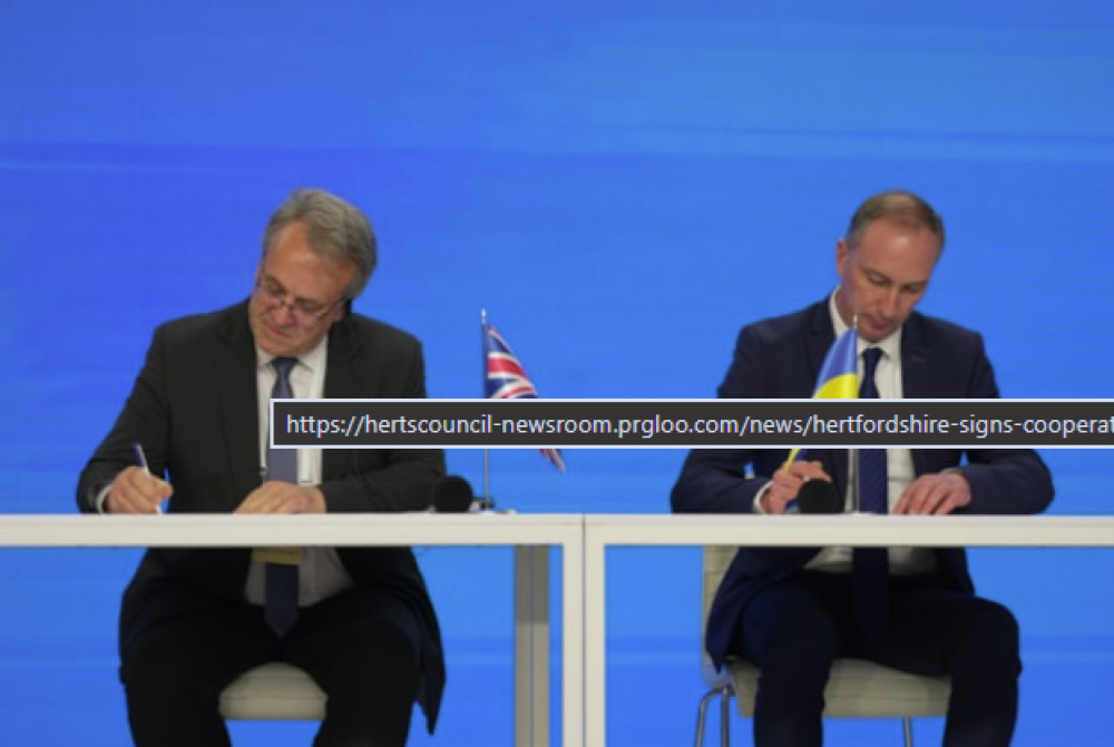 The MOU (Memorandum of Understanding) was signed by local politicians at the International Summit of Cities and Regions in Kyiv this week.