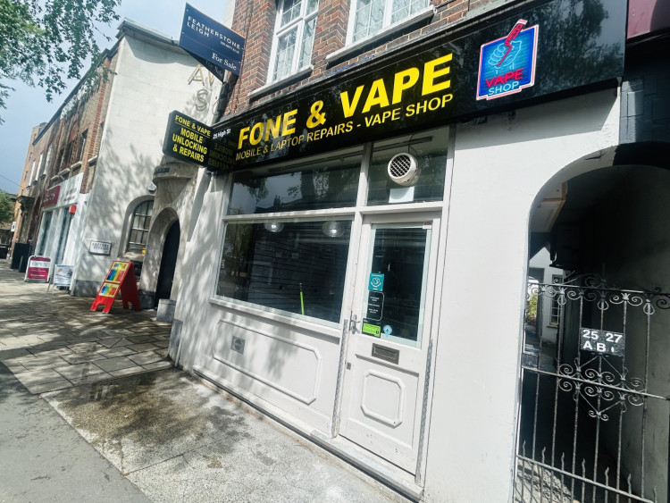 Fone & Vape replaced Cavan Bakery on High Street, Teddington (Credit: Tilly O'Brien)