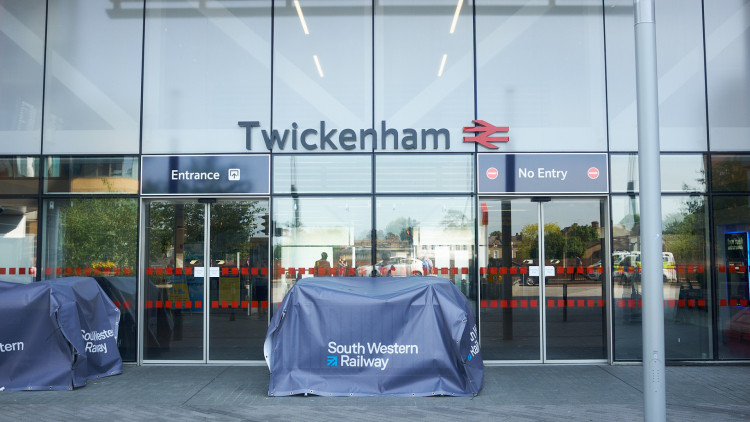 All South Western Railway train services from Twickenham station towards London Waterloo are back to normal (credit: Nub News).