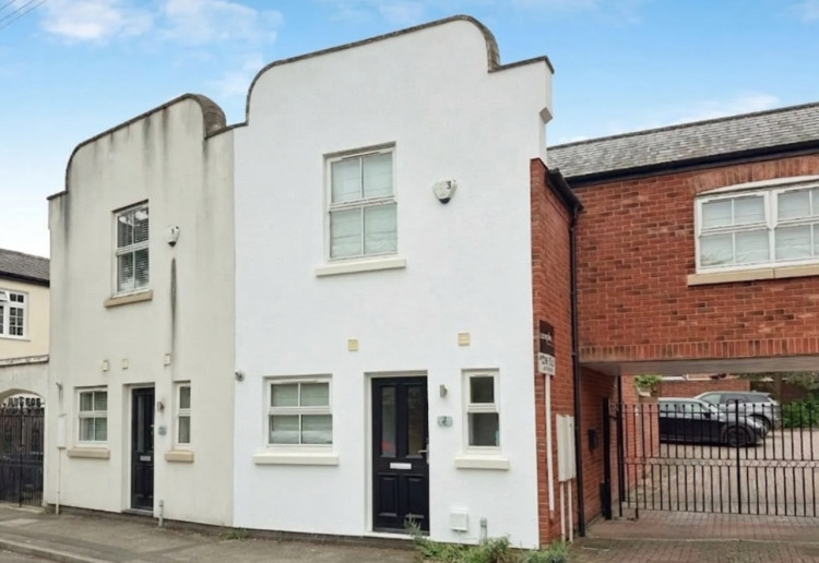 This week we have looked at ' a three-bedroom home on Milverton Crescent in Leamington' , currently available for £475,000.