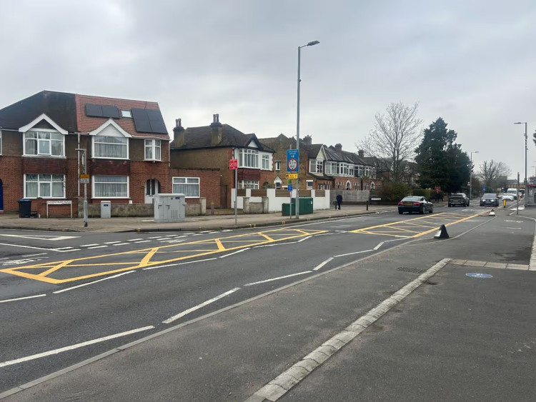 Yellow boxes at the junctions of Kingston Road with Elm Road and Westbury Road, New Malden (Credit: Charlotte Lillywhite/LDRS)