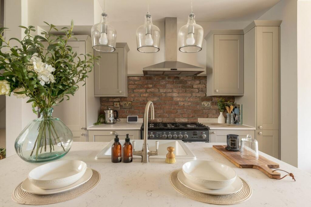 Our friends and sponsors at Julian Wadden present their letting of the week - this 'exquisite' two-bedroom terraced house on Bramhall lane (Image - Julian Wadden)
