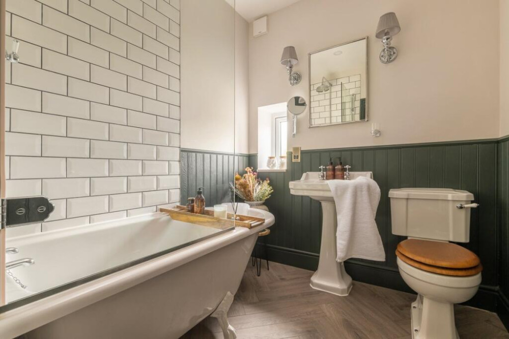 Our friends and sponsors at Julian Wadden present their letting of the week - this 'exquisite' two-bedroom terraced house on Bramhall lane (Image - Julian Wadden)