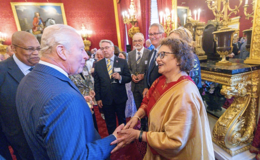 Fundraising hero Gita Patel meets King Charles (image supplied)