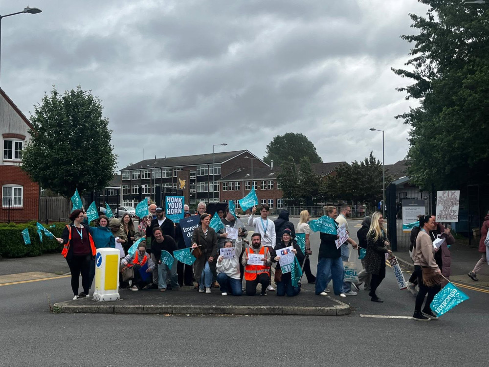 Staff at Aylesford School protested last week (image by Nub News)