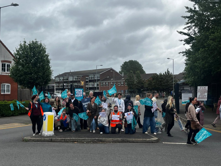 Staff at Aylesford School protested last week (image by Nub News)